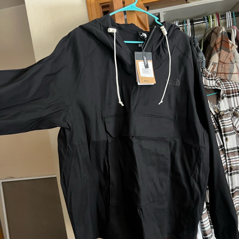 North face pullover